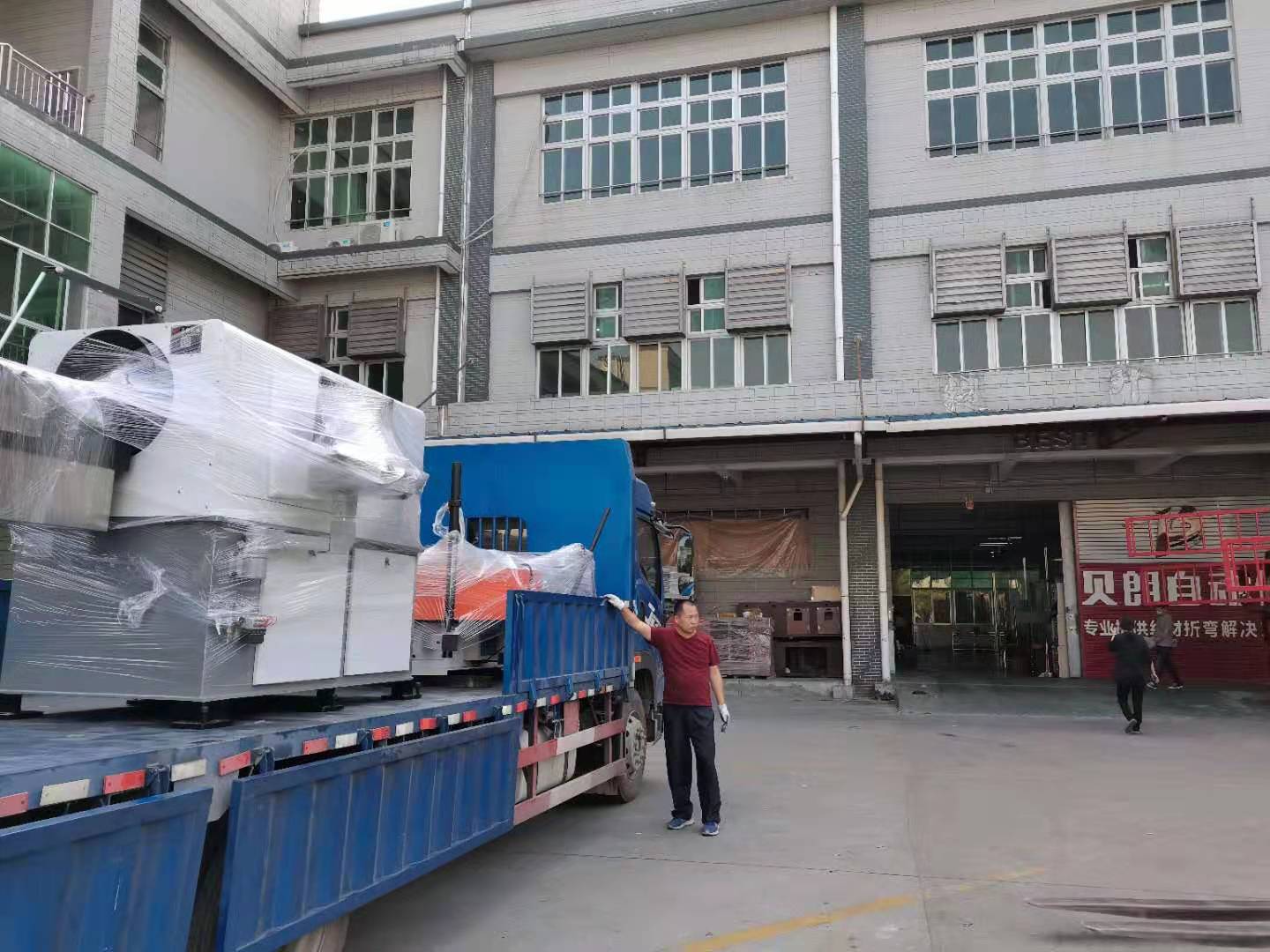 喜訊，貝朗鐵線(xiàn)折彎?rùn)C(jī)發(fā)往河南某客戶(hù)處